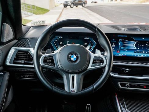 Certified 2025 BMW X7 M60i image 12