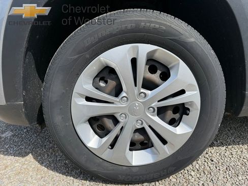 Used 2024 Chevrolet Trax LS image 10
