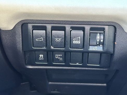 Used 2020 Subaru Ascent Limited w/ Technology Package image 22