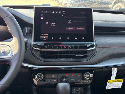 New 2026 Jeep Compass Trailhawk AWD/4WD image 21