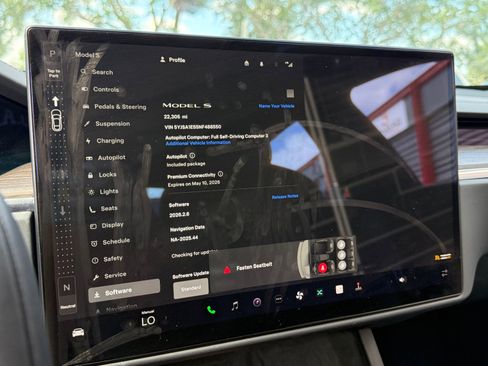 Used 2022 Tesla Model S AWD/4WD image 19