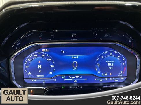 Used 2024 Chevrolet Silverado 1500 ZR2 image 9