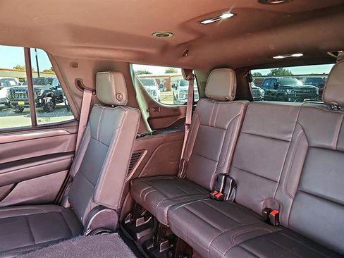 Used 2023 Chevrolet Tahoe RST image 9