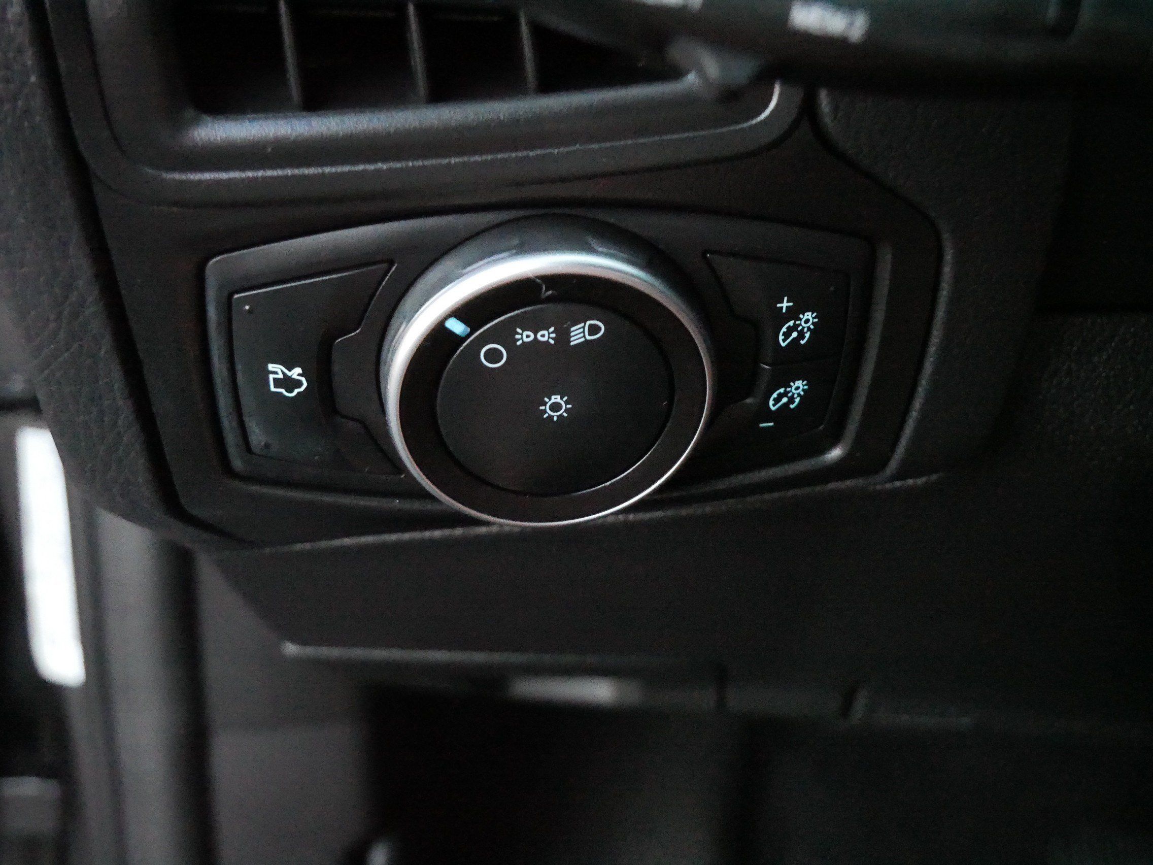 Used 2015 Ford Focus S FWD image 27