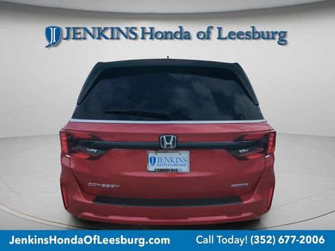 New 2026 Honda Odyssey Touring image 4