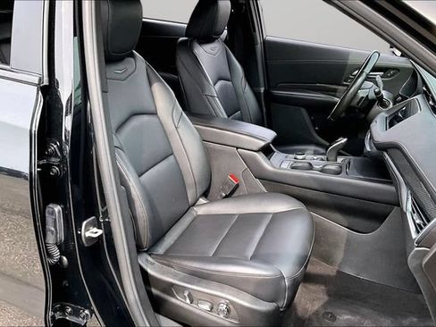 Used 2023 Cadillac XT4 Sport w/ LPO, Onyx Lite Package FWD image 7