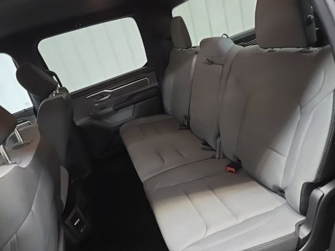 Used 2021 RAM 1500 Big Horn/Lone Star image 31