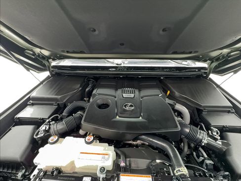 Used 2024 Lexus GX 550 w/ Cold Area Package AWD/4WD image 18