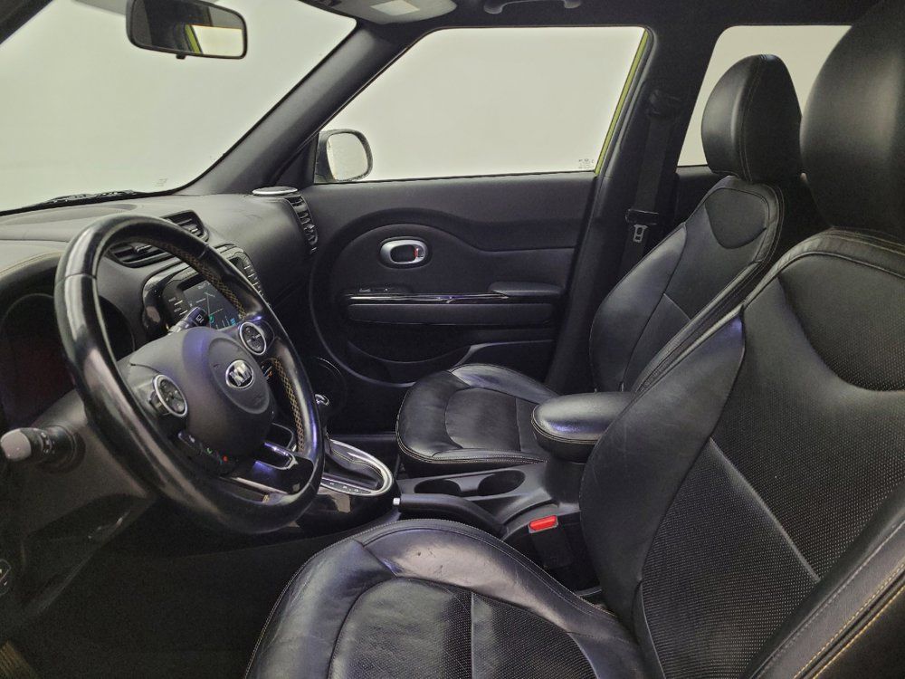 Used 2015 Kia Soul + w/ Primo Package FWD image 17