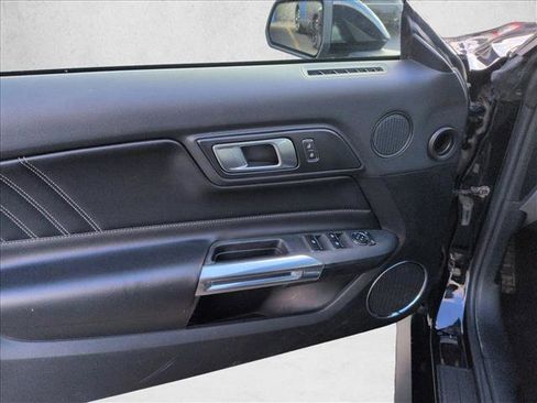 Used 2022 Ford Mustang Premium image 10