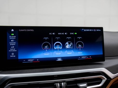 Certified 2024 BMW 330i xDrive Sedan image 27