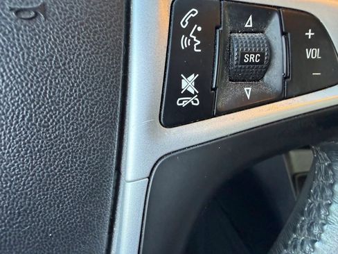 Used 2017 Chevrolet Equinox LT w/ Convenience Package image 20