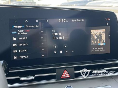 Certified 2025 Hyundai Elantra SEL FWD image 33