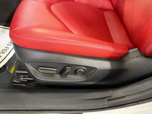 Used 2024 Toyota Camry XSE image 11