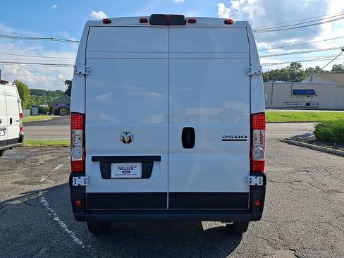 Used 2026 RAM ProMaster 2500 w/ Convenience Group FWD image 29