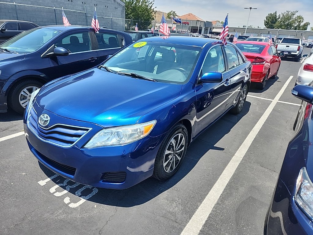 Used 2011 Toyota Camry LE FWD image 1