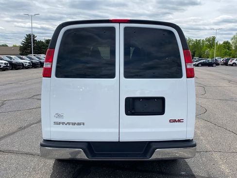 Used 2025 GMC Savana 3500 LT w/ LT Preferred Equipment Group RWD image 4