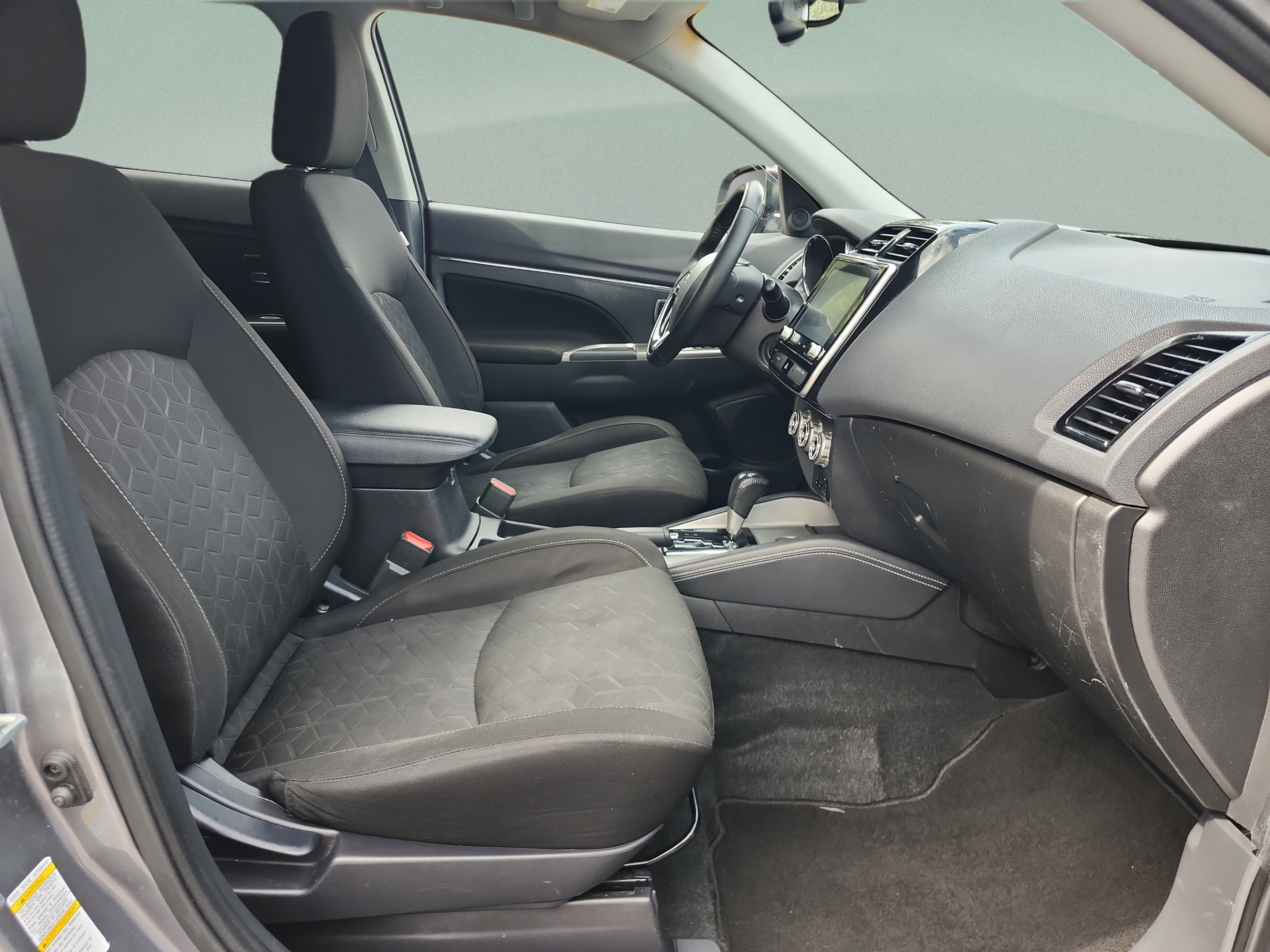 Used 2020 Mitsubishi Outlander Sport SE FWD image 19