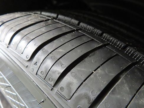 Used 2024 MAZDA CX-90 Plug-In Hybrid w/ Premium Pkg image 9