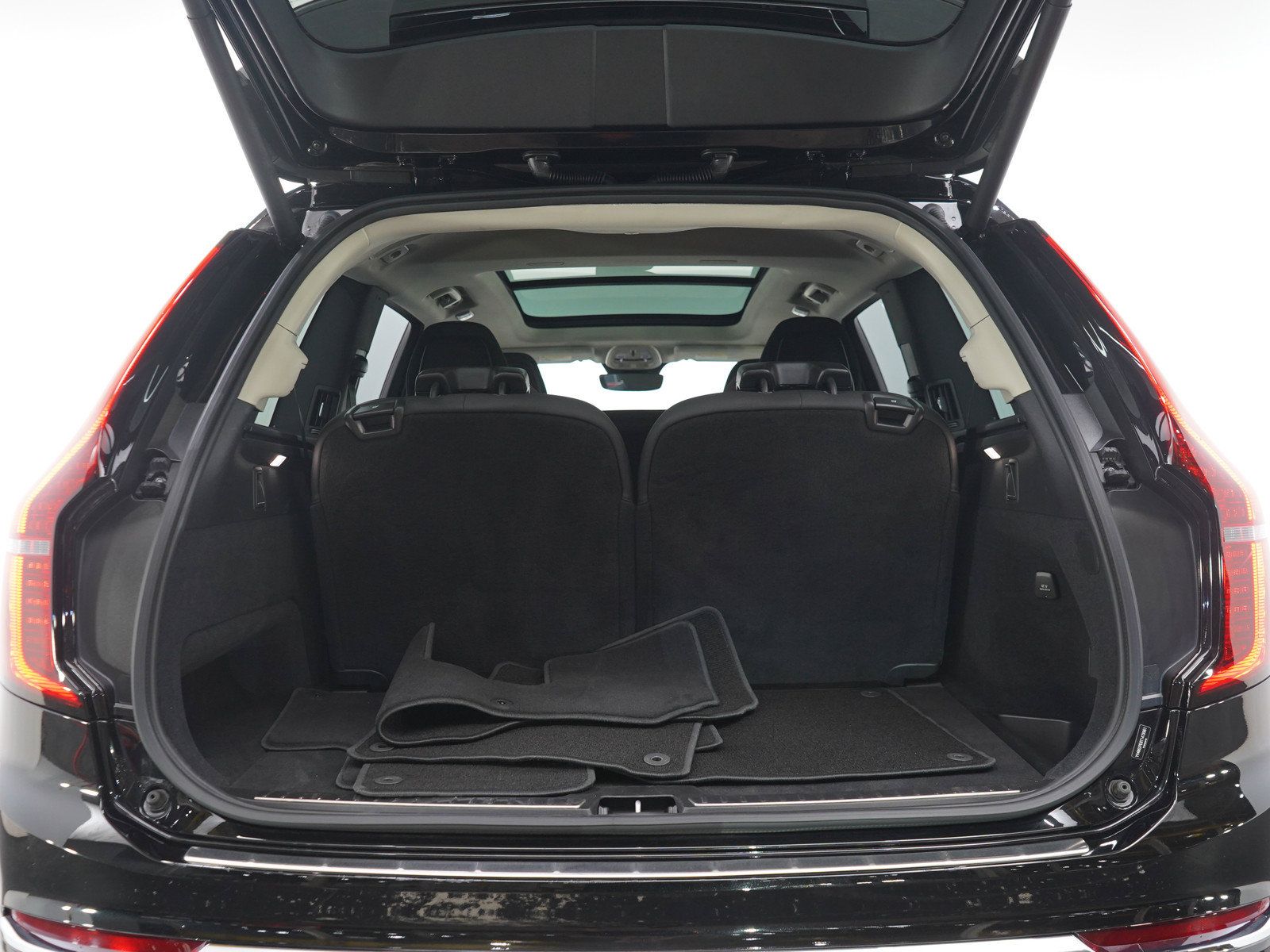Used 2026 Volvo XC90 B6 Plus AWD/4WD image 21