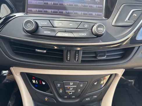 Used 2018 Buick Envision Essence image 17