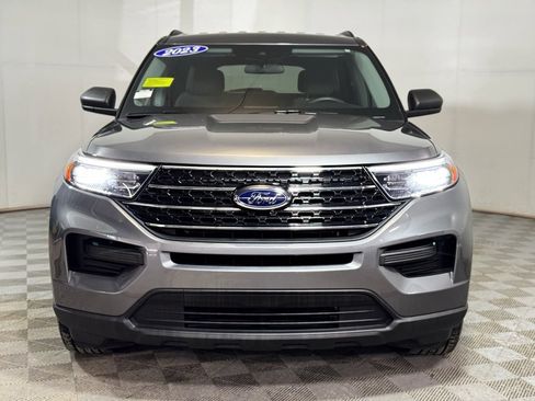 Used 2023 Ford Explorer XLT image 10