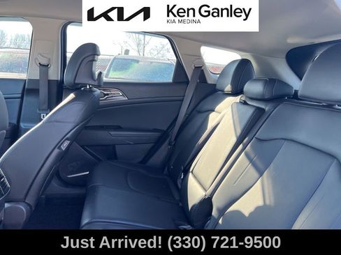 Certified 2025 Kia Sportage EX image 10