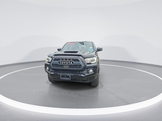 Used 2020 Toyota Tacoma TRD Sport AWD/4WD image 3
