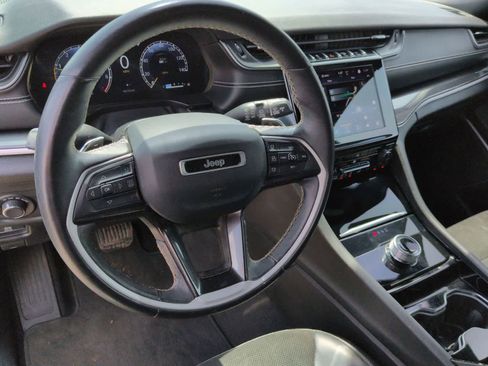 Certified 2021 Jeep Grand Cherokee L Laredo image 10