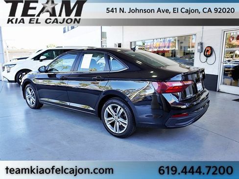 Used 2024 Volkswagen Jetta SE image 7