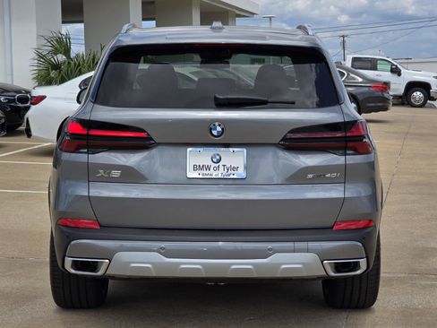 New 2026 BMW X5 sDrive40i w/ Climate Comfort Package RWD image 5