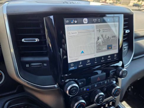 Used 2022 RAM 1500 Laramie AWD/4WD image 22