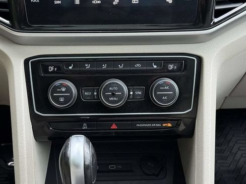 Used 2023 Volkswagen Atlas SEL AWD/4WD image 17