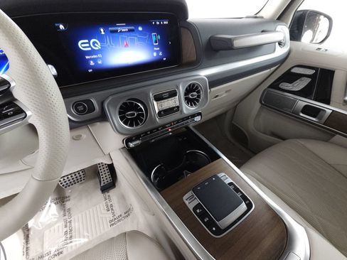 Used 2025 Mercedes-Benz G 580 image 15