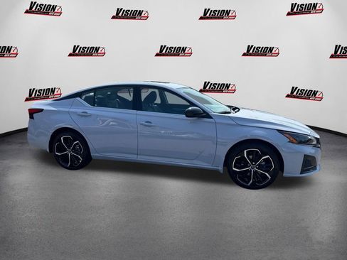 New 2025 Nissan Altima 2.5 SR w/ SR Premium Package image 4