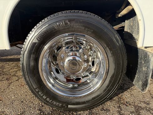 Used 2021 Ford F450 XL w/ Power Equipment Group image 24