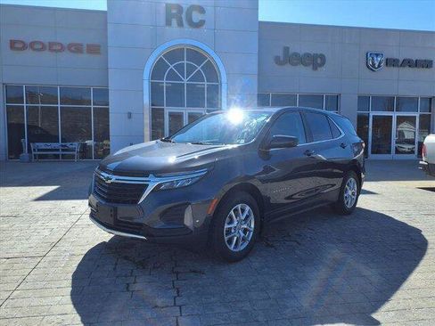 Used 2023 Chevrolet Equinox LT image 1
