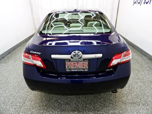 Used 2010 Toyota Camry XLE image 5