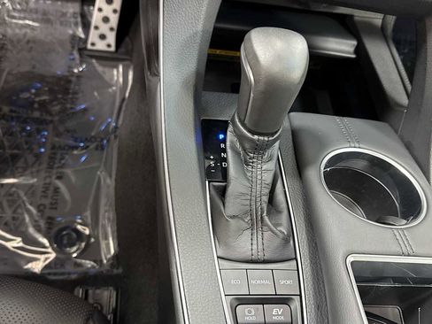 Certified 2019 Toyota Avalon XSE image 21