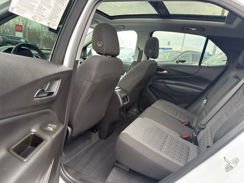 Used 2024 Chevrolet Equinox LT image 30