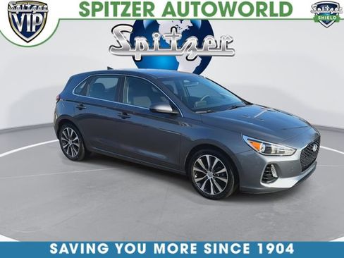 Used 2018 Hyundai Elantra GT image 2