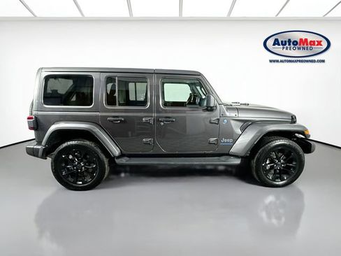 Used 2025 Jeep Wrangler Sahara 4xe image 9