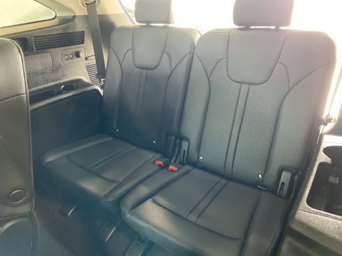 Used 2021 Kia Sorento EX image 29