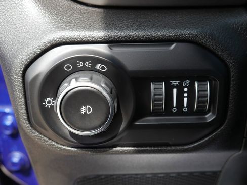 Used 2020 Jeep Wrangler Sport AWD/4WD image 10