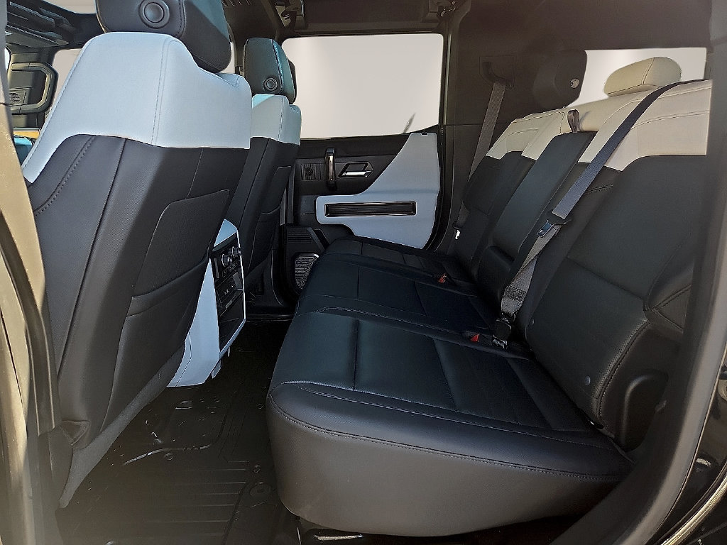 Used 2024 GMC Hummer EV 2X w/ Extreme Off-Road Package AWD/4WD image 11