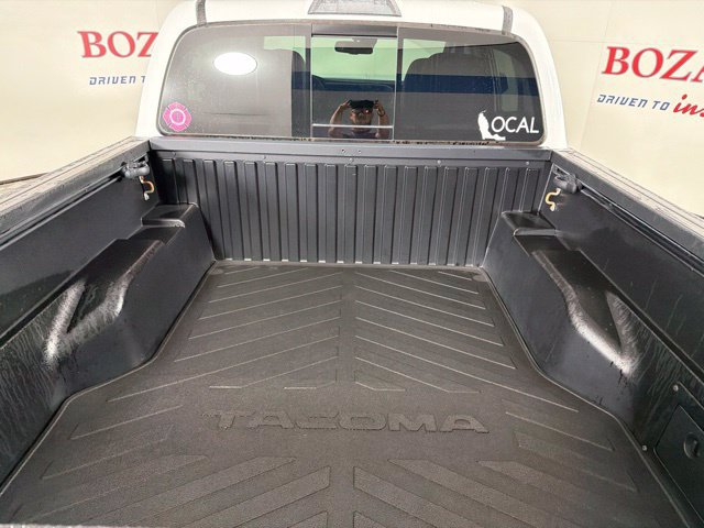 Used 2022 Toyota Tacoma SR5 AWD/4WD image 12