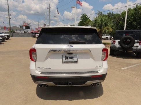 Used 2023 Ford Explorer Platinum w/ Technology Package AWD/4WD image 11