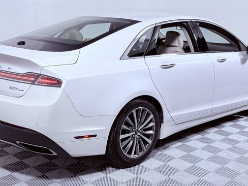 Used 2018 Lincoln MKZ Premiere AWD/4WD image 3