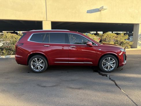 Used 2023 Cadillac XT6 Premium Luxury w/ Platinum Package image 3