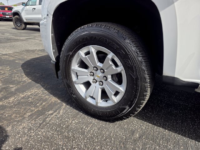 Used 2017 Chevrolet Colorado LT AWD/4WD image 22